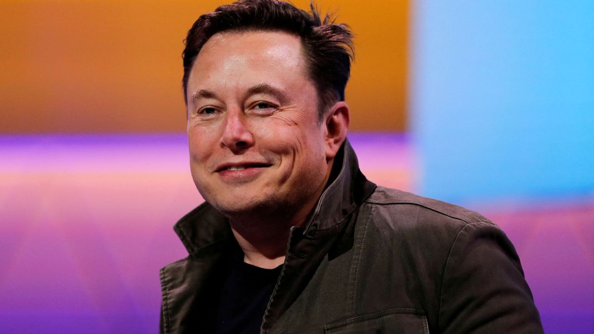 Musk oznámil, že jeho firma bude dál platit internetové služby na Ukrajině